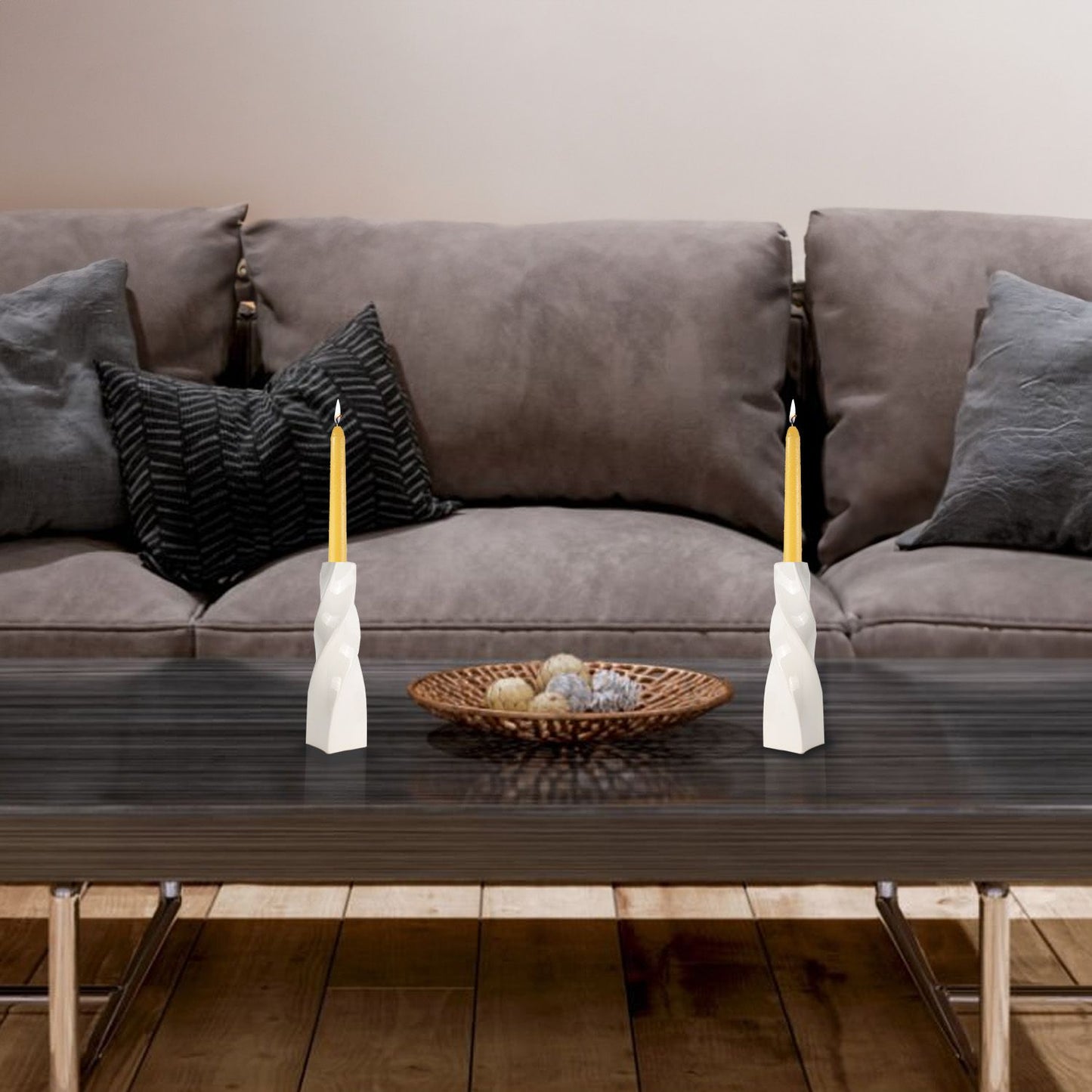 CECA371 WHITE CANDLE HOLDERS
