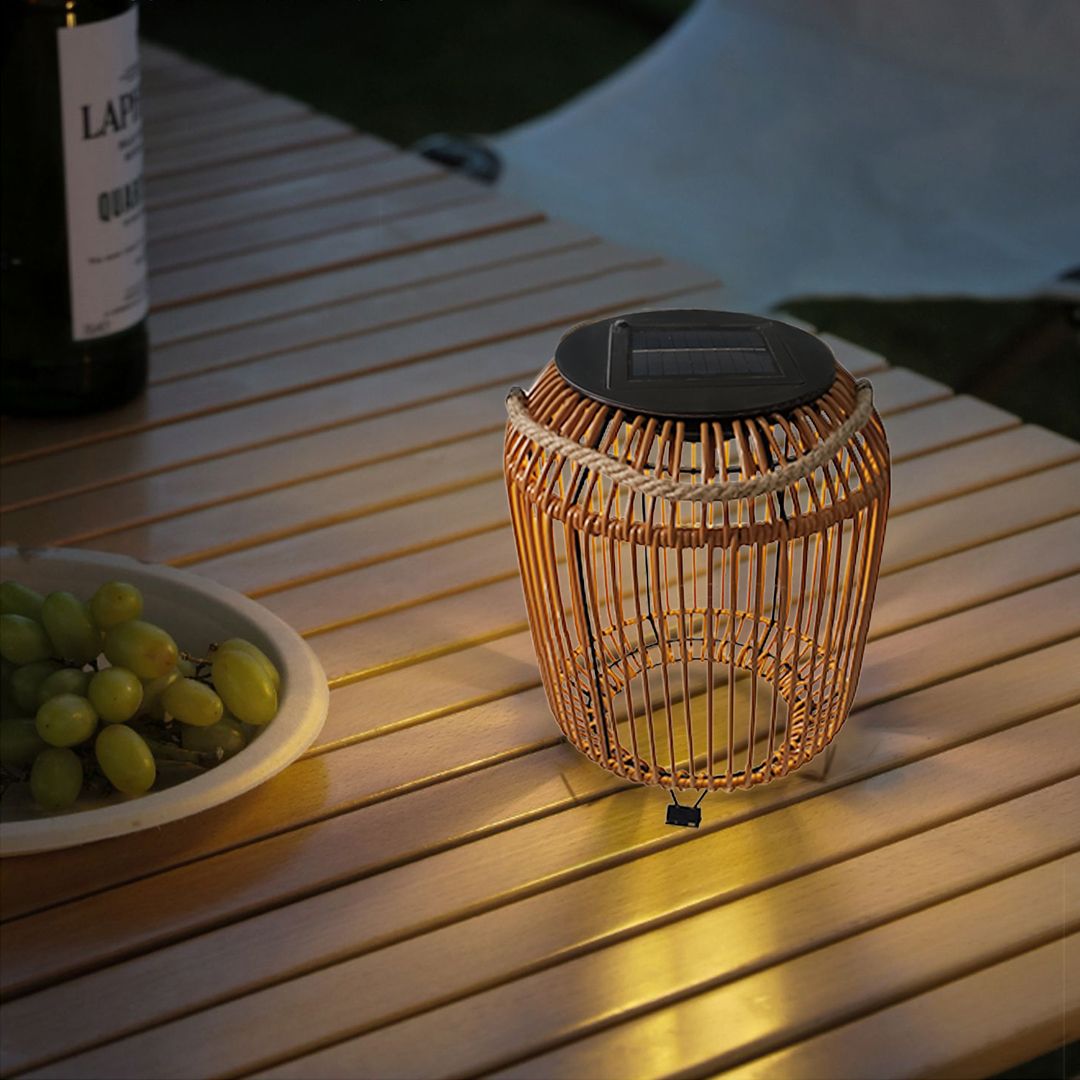 L475 LIGHT BROWN LANTERNS
