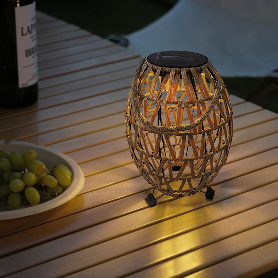 L476 LIGHT BROWN LANTERNS