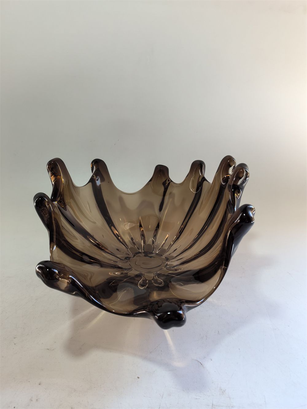 GV569 BROWN GLASS