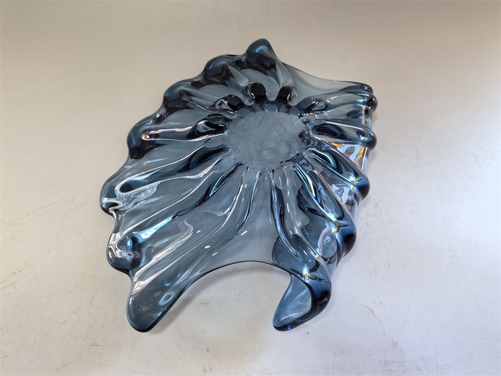 GV570 BLUE GLASS VASES