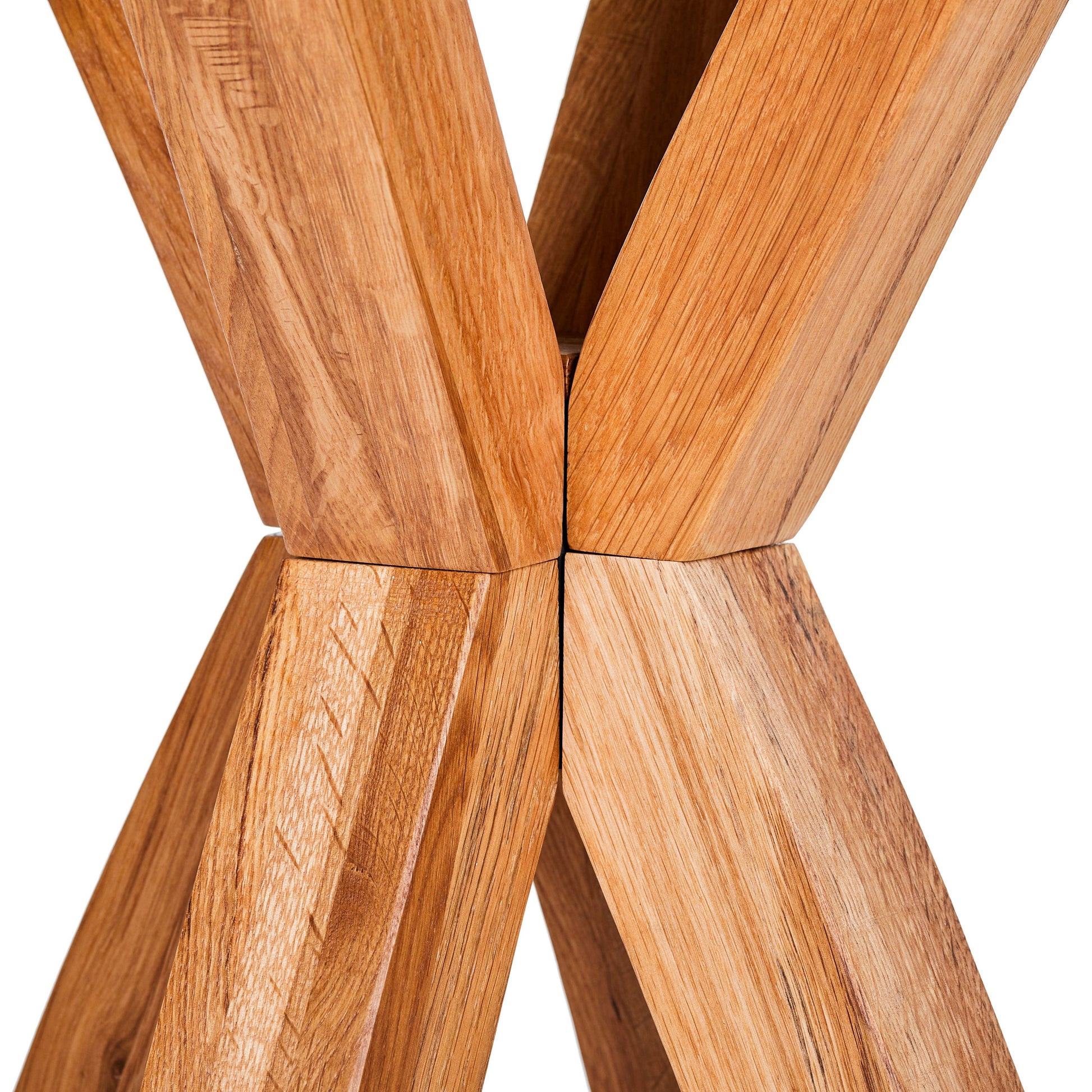 CTB638 NATURE OAK END TABLE