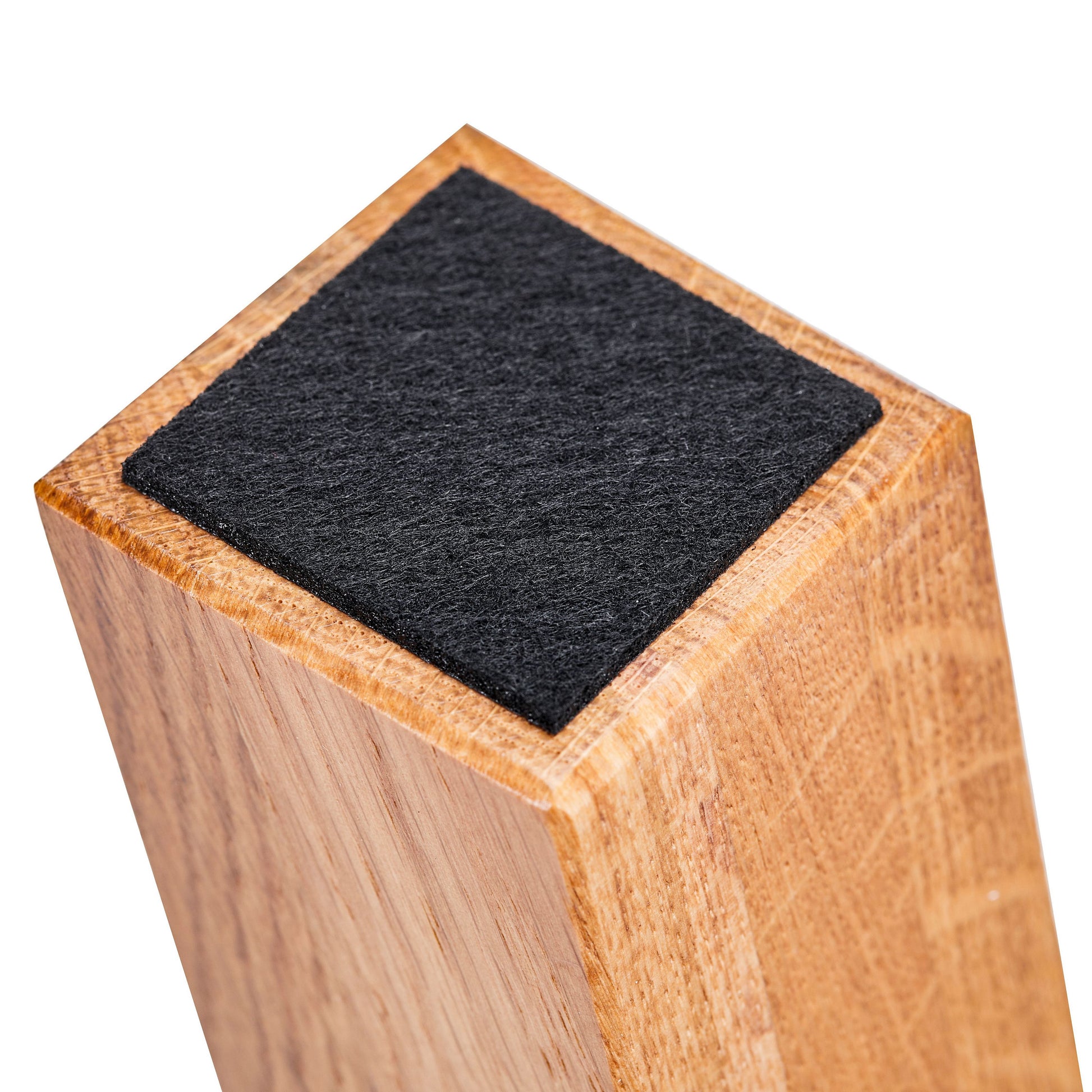 CTB638 NATURE OAK END TABLE