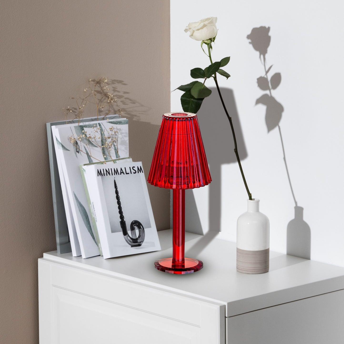 GL615 RED CANDLE HOLDERS