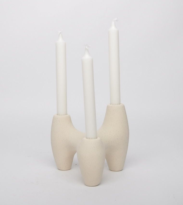 CECA276 WHITE CANDLE HOLDERS