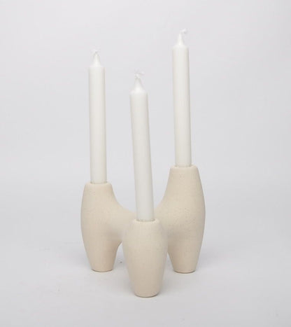 CECA276 WHITE CANDLE HOLDERS