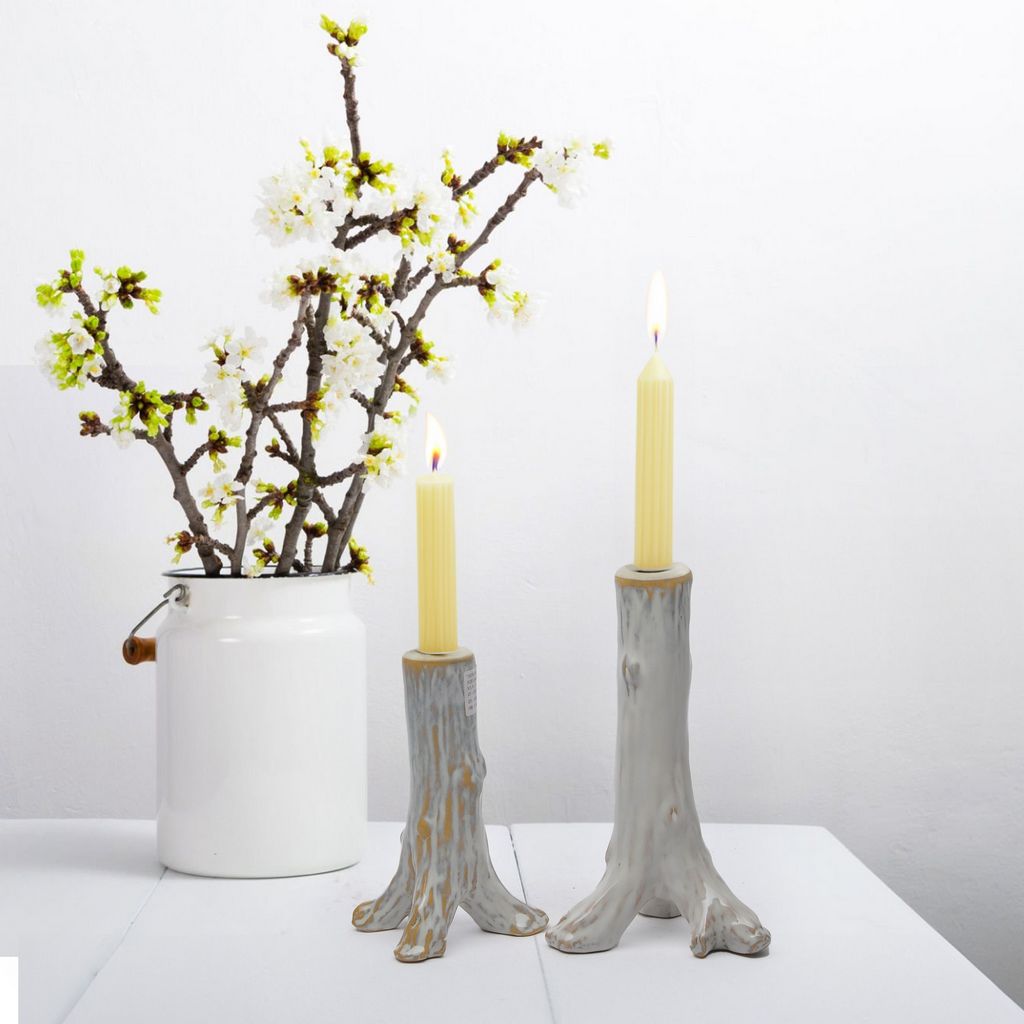 CECA264 WHITE CANDLE HOLDERS