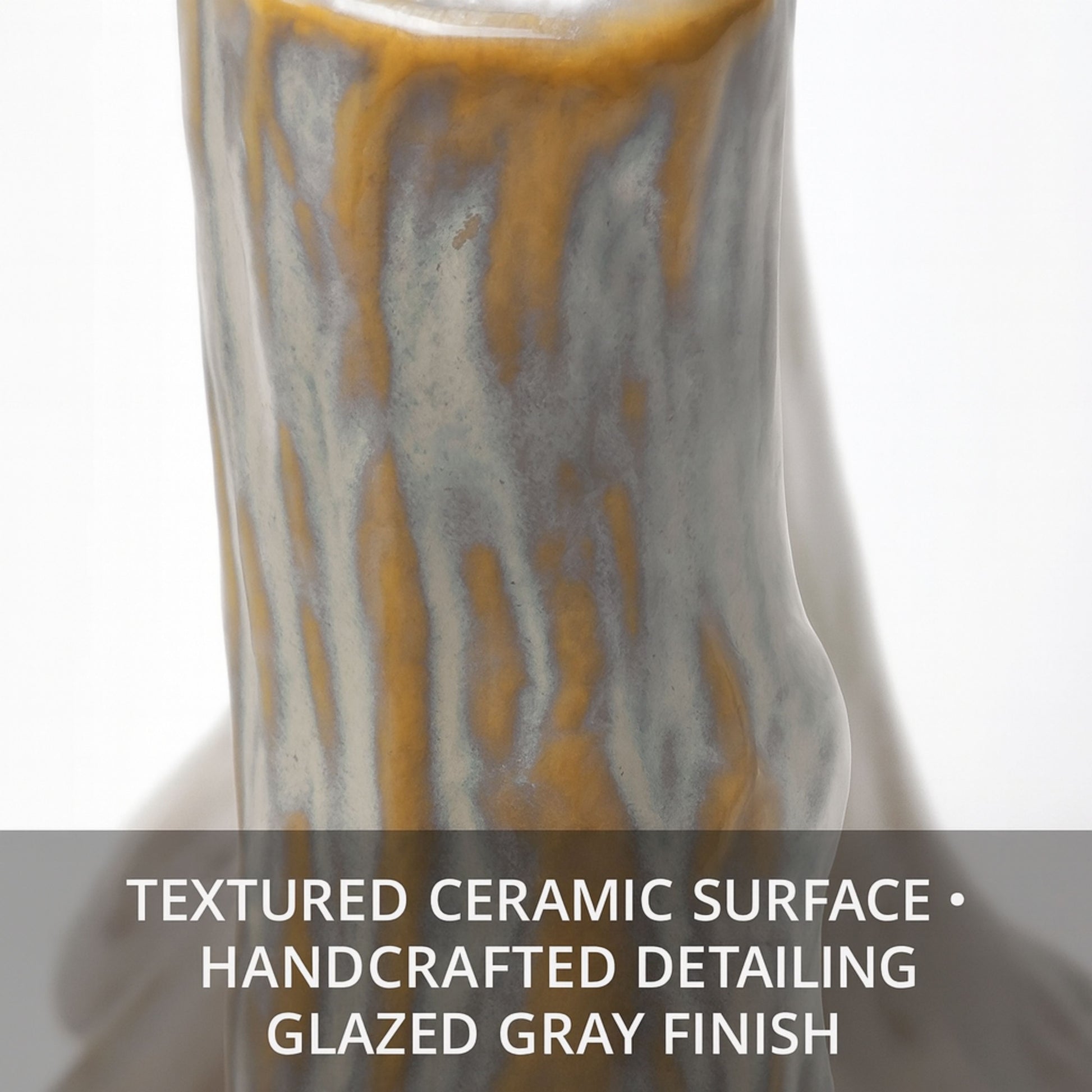 CECA264 WHITE CANDLE HOLDERS