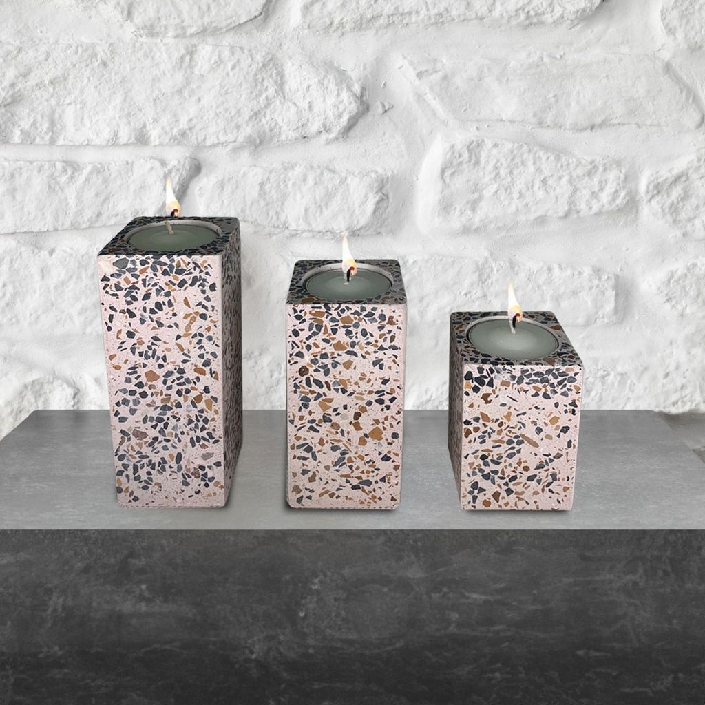 CECA308 PINK CANDLE HOLDERS