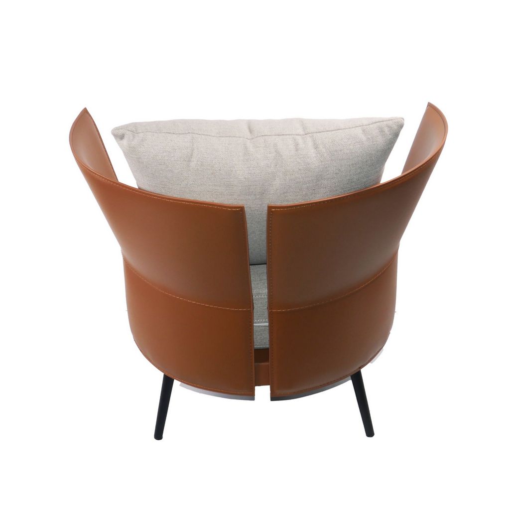 CH458 CARAMEL ARM CHAIR