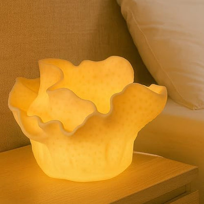 L580 WHITE GIFTS TABLE LAMPS