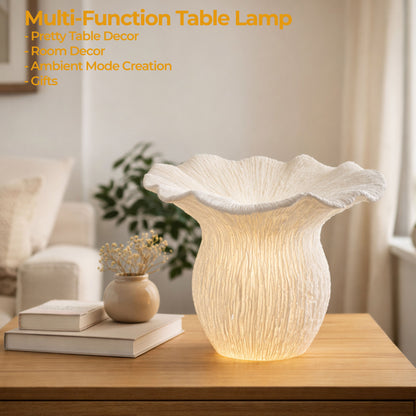 L581 WHITE GIFTS TABLE LAMPS
