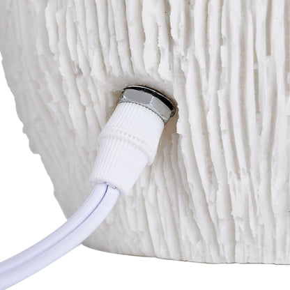 L581 WHITE GIFTS TABLE LAMPS