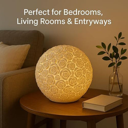 L582 WHITE GIFTS TABLE LAMPS