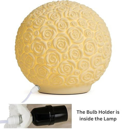 L582 WHITE GIFTS TABLE LAMPS