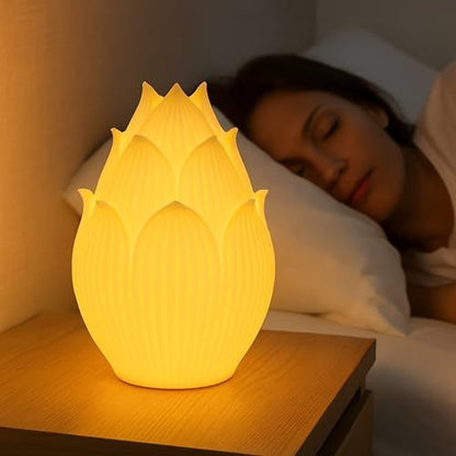 L585 WHITE GIFTS TABLE LAMPS
